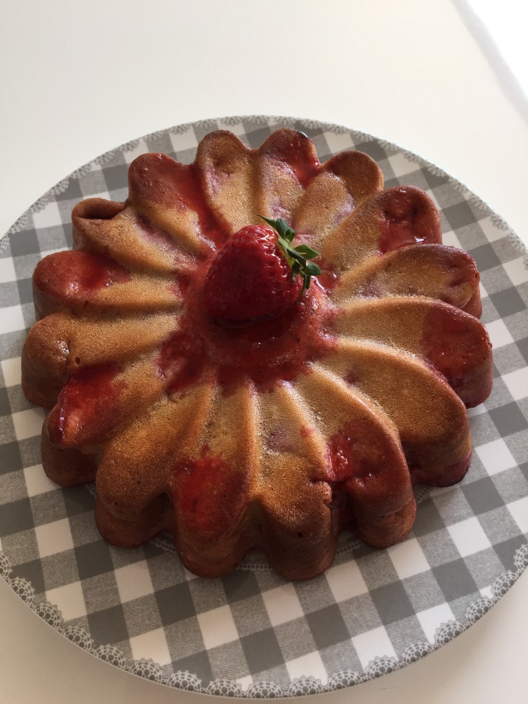 gâteau moelleux aux fraises