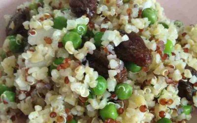 Salade quinoa boulgour, petits pois et raisin sec