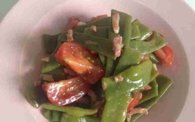 Salade haricots plats, tomates et bacon