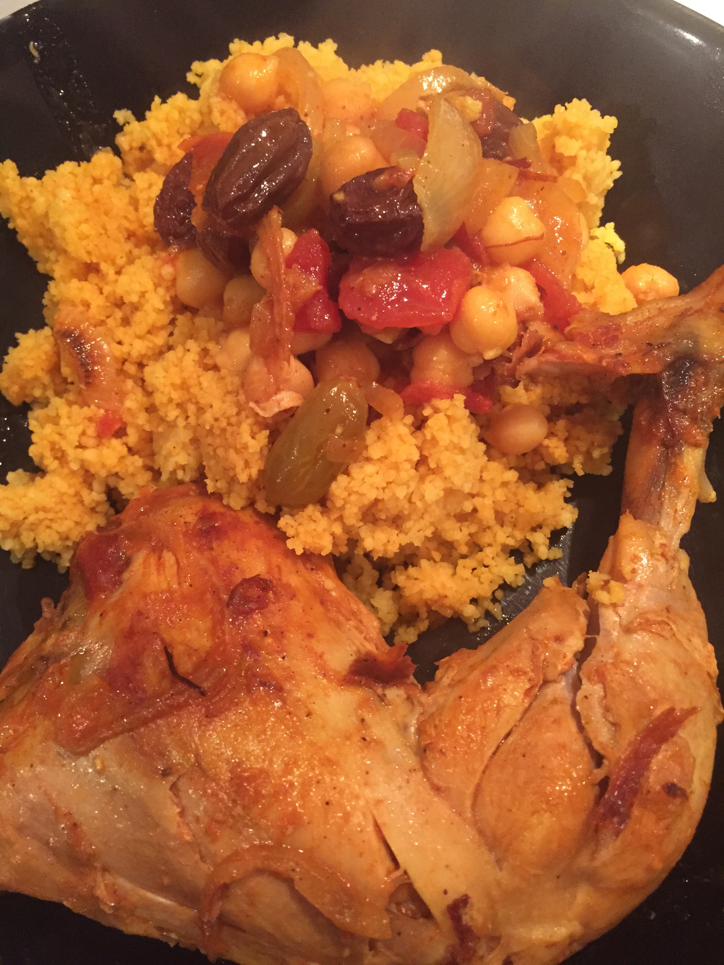 Tajine de poulet, pois chiches, raisins et semoule Rachel Cuisine