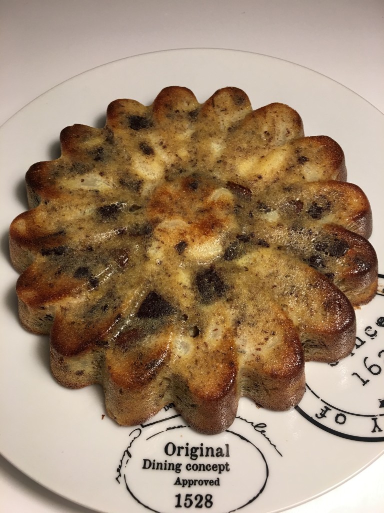 Gâteau léger poires, chocolat, noisettes