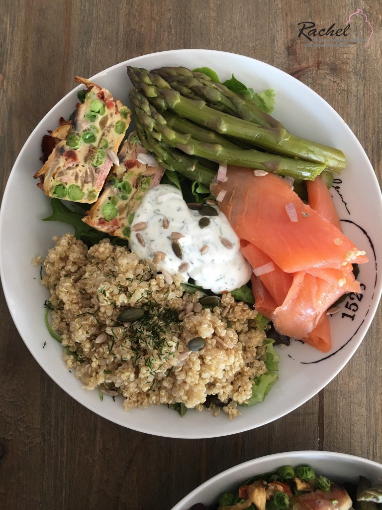 Assiette complète : Quinoa, saumon fumé, asperge et petit flan de légumes