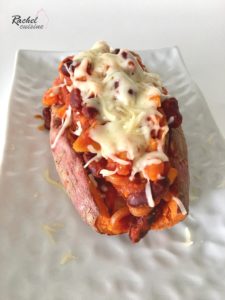 Patate douce farcie façon chili végétarien