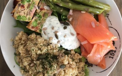 Assiette complète : Quinoa, saumon fumé, asperge et petit flan de légumes