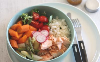 Salade saumon frais, asperge, riz et carottes