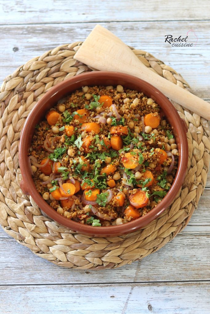 Quinoa, boulgour aux épices carottes, pois chiches et coriandre