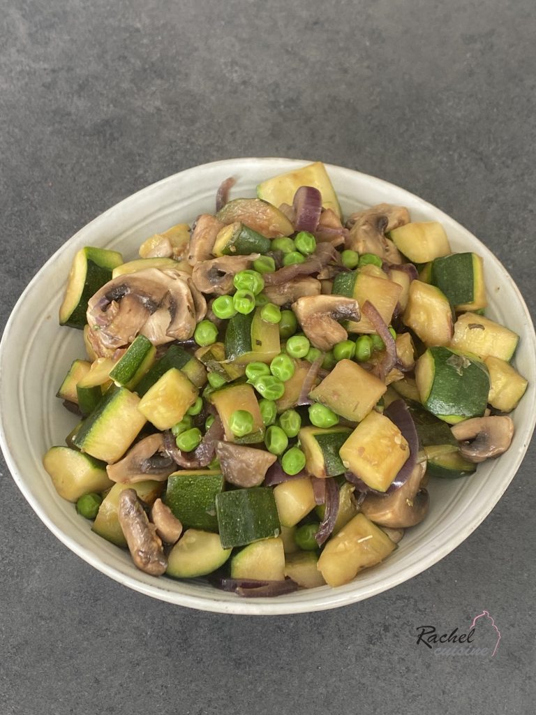 Poêlée de légumes de printemps et petits pois