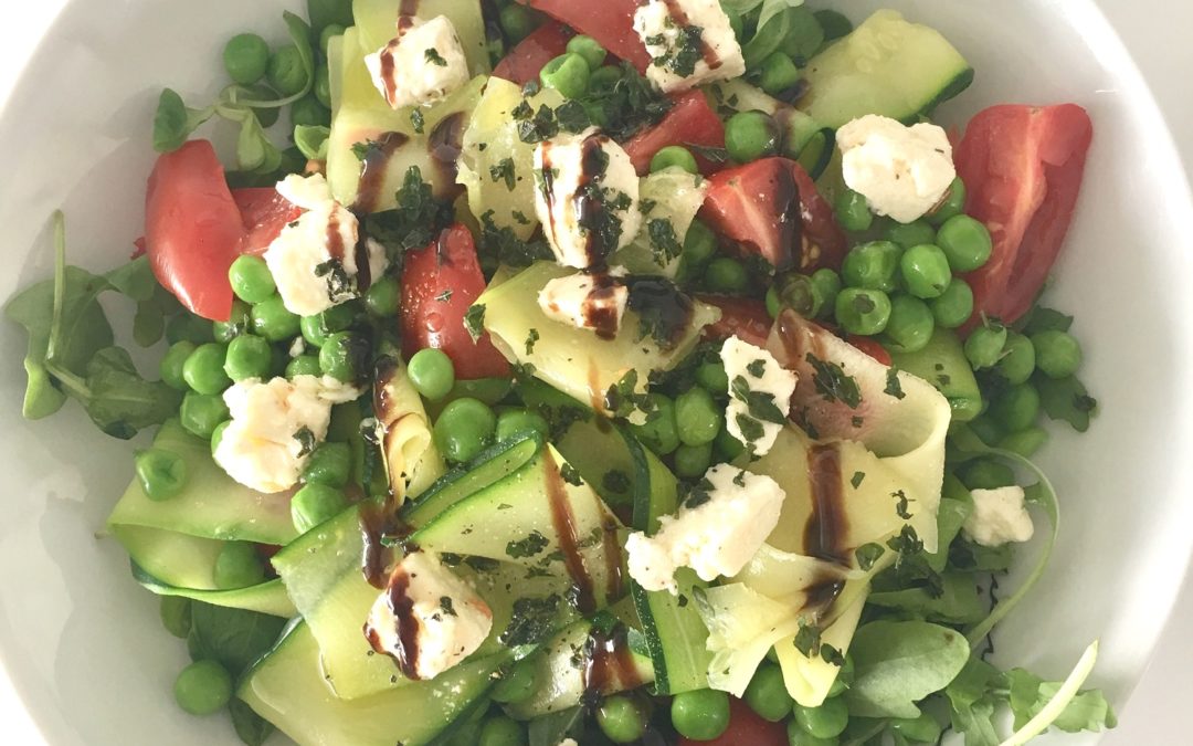 Salade courgette, petits pois, tomate et fêta