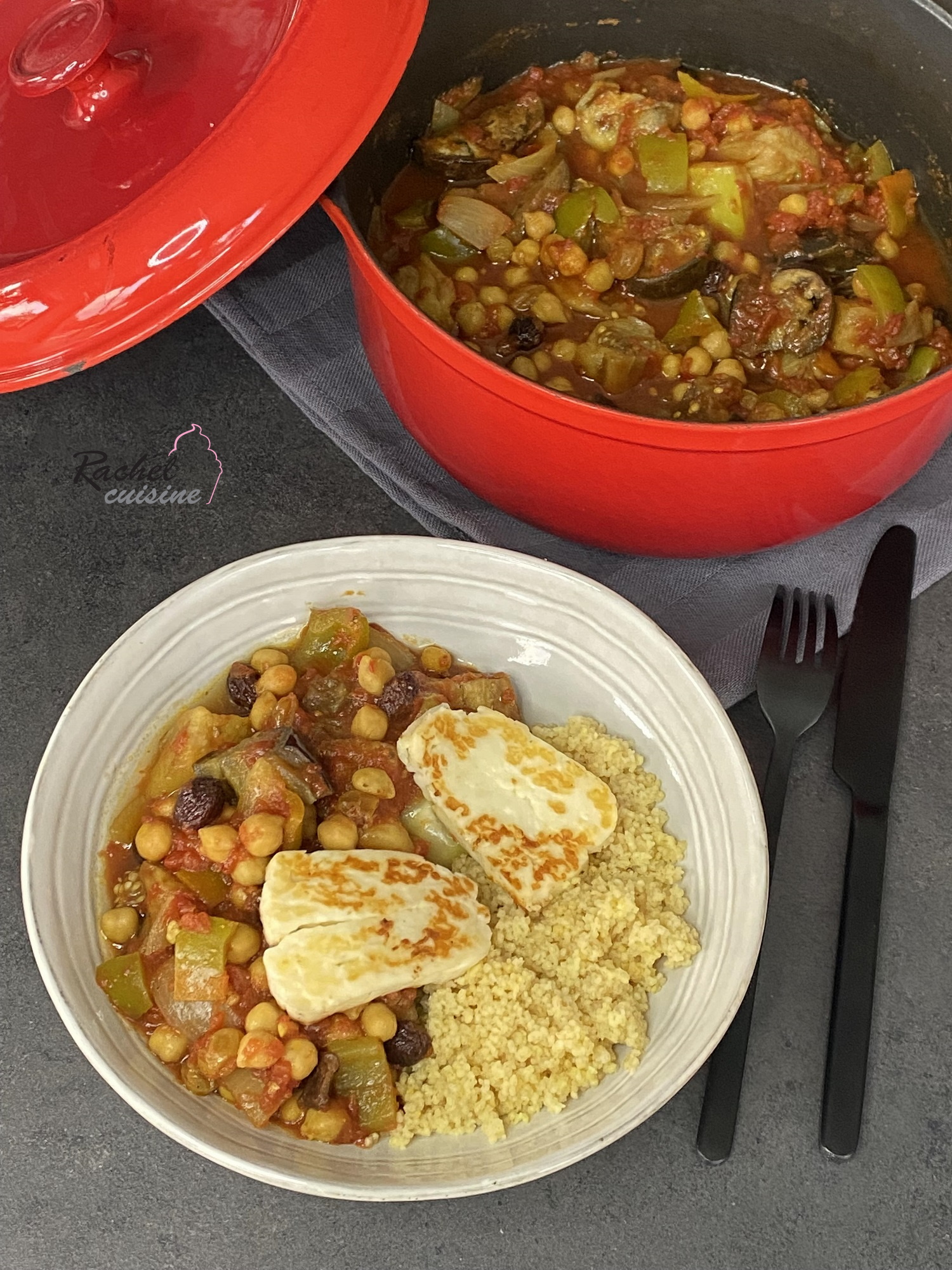 Tajine aubergines et pois chiches, semoule et halloumi Rachel Cuisine