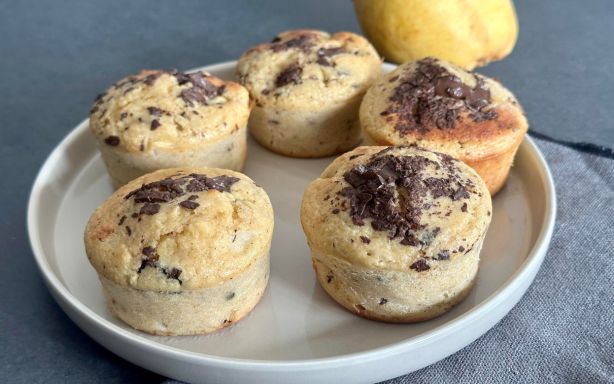 Des muffins légers poire et chocolat