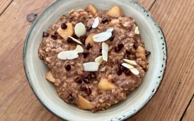 Porridge pomme, chocolat