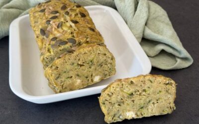 Cake courgettes, fêta et pesto