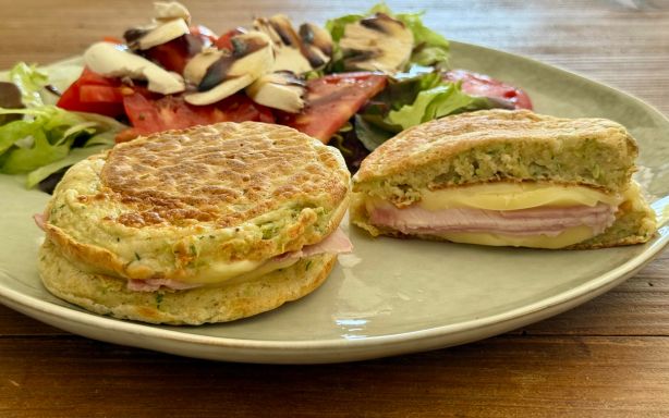 Une assiette gourmande avec un croque comme au MacDo