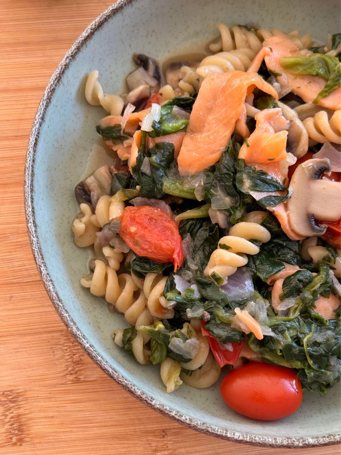 One pot pasta légumes et truite fumée
